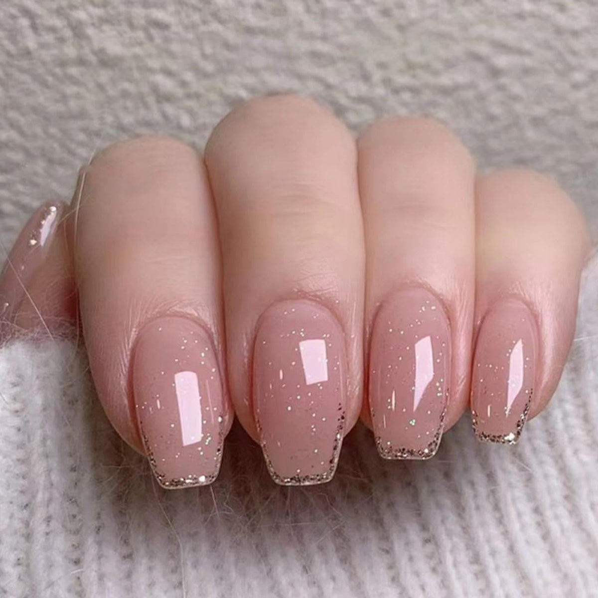 Ongles Hkanlre press medium coffin bling rose, éclat durable pour soirée.