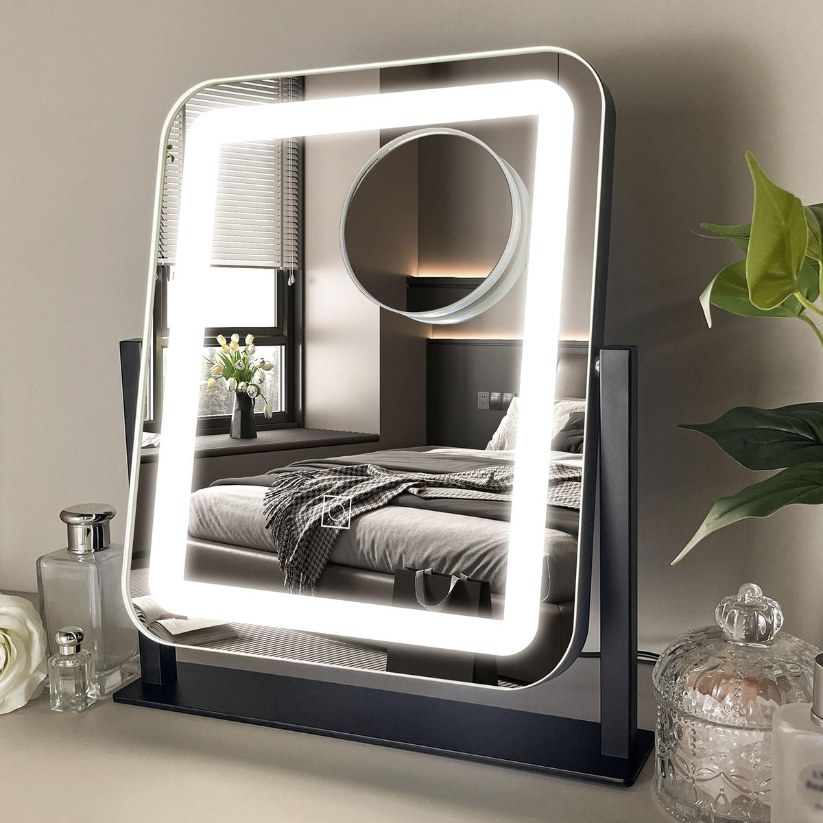 Miroir HNV Vanité avec cadre aluminium noir, élégant et pratique.