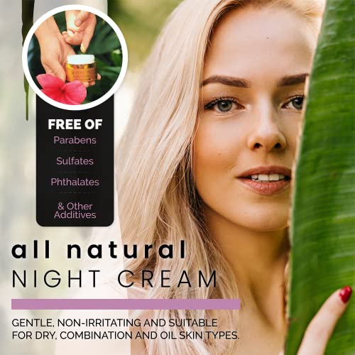 Honey Girl Organics Night Creme pot ouvert montre texture riche et nourrissante.