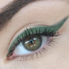 Honeybee Gardens Échantillon teinte Envy vert mat, visualisation couleur.