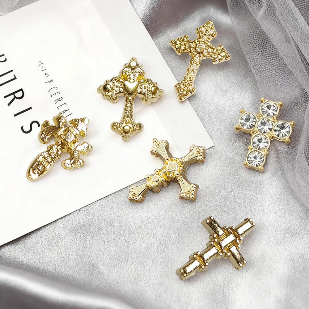Charm croix Hongliang 3D avec strass scintillants pour designs punk.