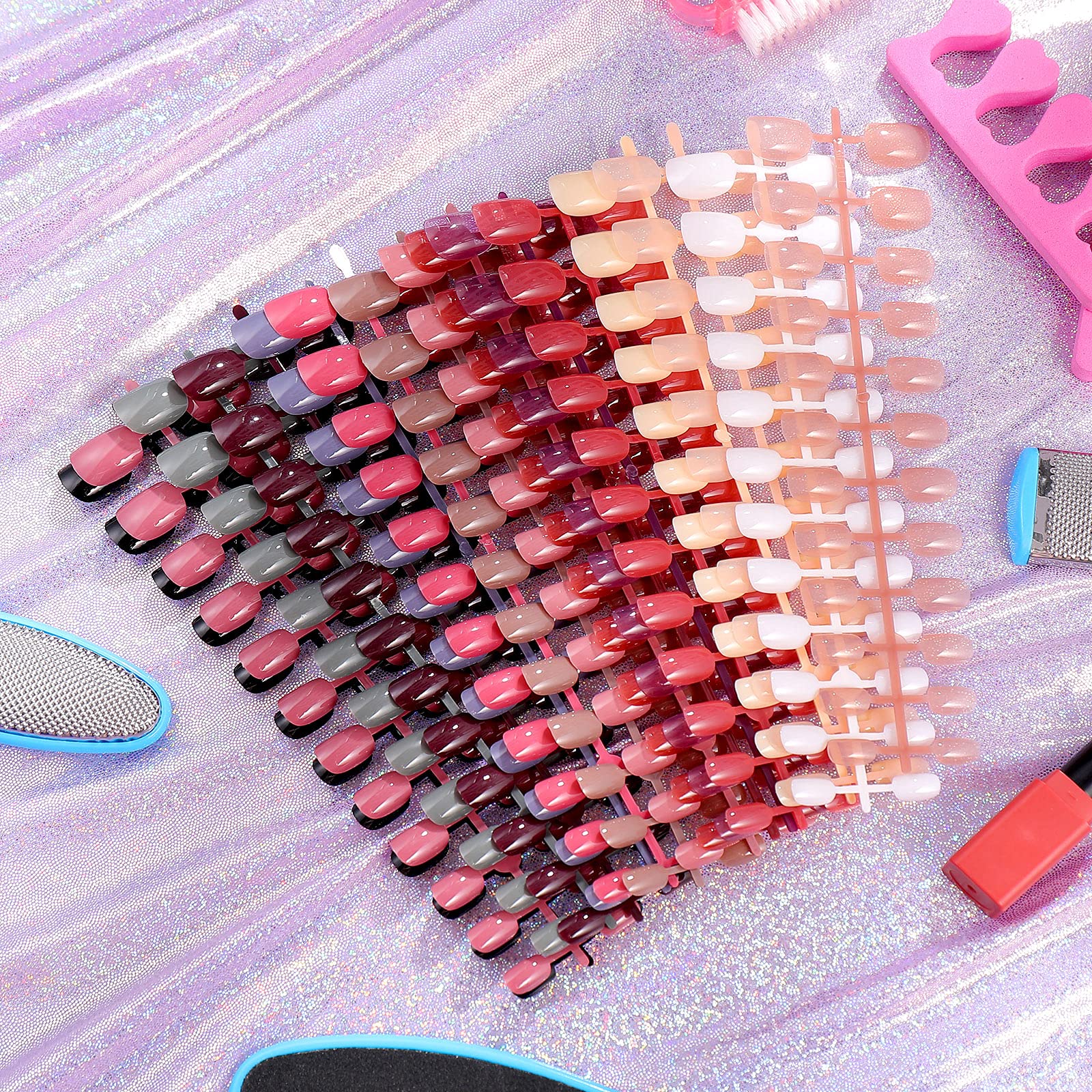 Honoson ongles faux emballage montrant 30 ensembles pour divers looks.