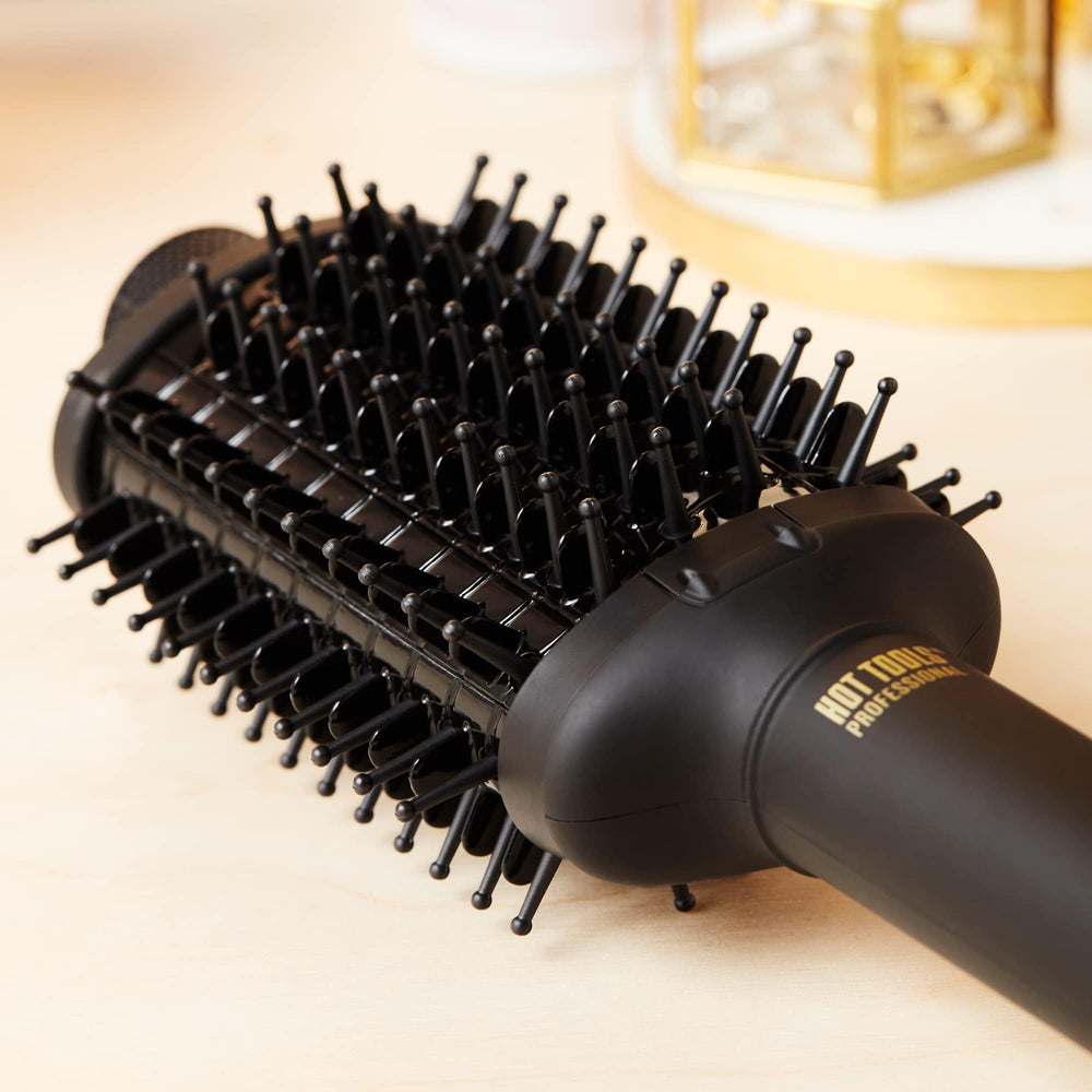 Brosses Smoothflow et charbon activé Refresh3MAX pour un fini poli.