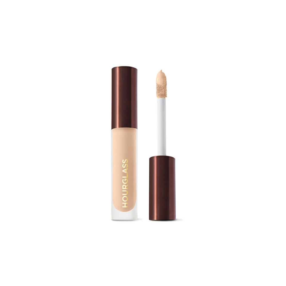 Hourglass Vanish Correcteur — pompe pratique pour une application précise et fluide.