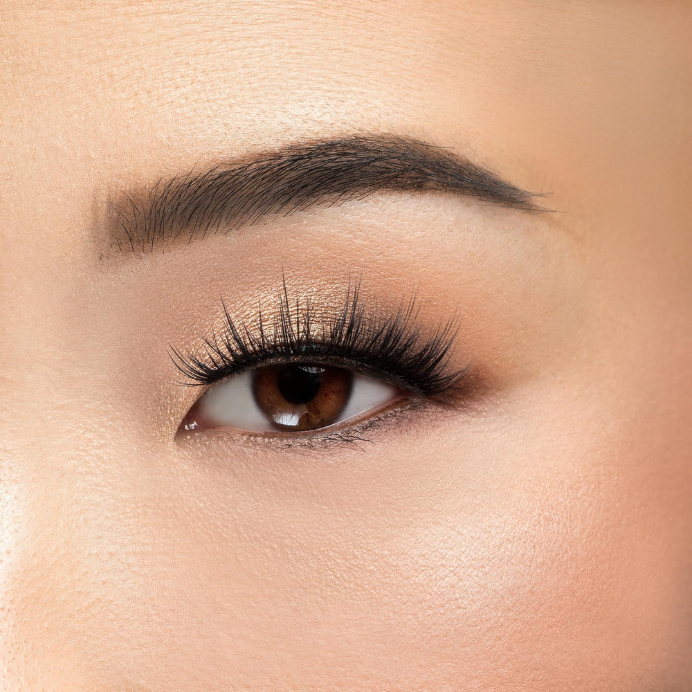 House of Lashes Allura Lite, volume doux et naturel qui s'adapte à votre œil.