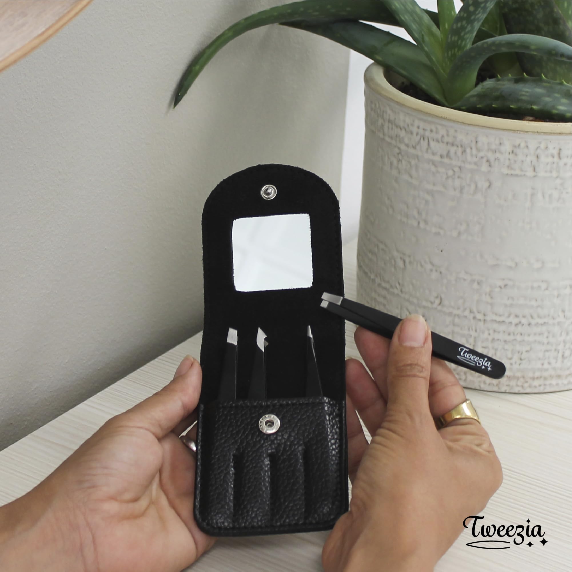 Houseify TWEEZIA pince classique en acier inoxydable, outil polyvalent pour l épilation