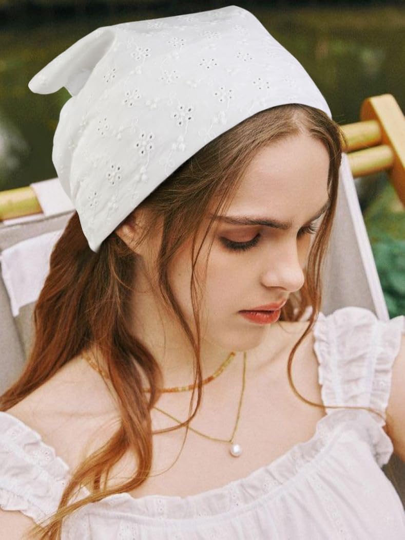 Huachi bandana-cheveux blanc motif, accessoire polyvalent pour diverses coiffures.