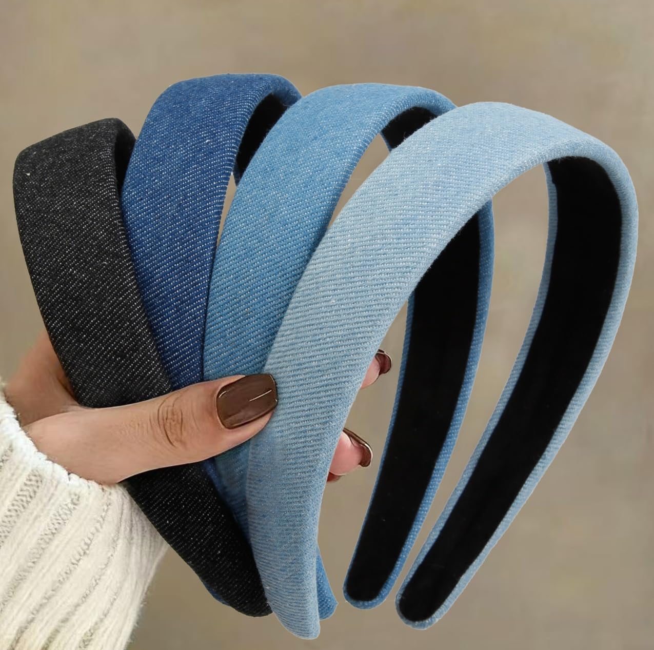 Huachi bandeau denim 70s chic, accessoire tendance qui reste en place toute la journée.