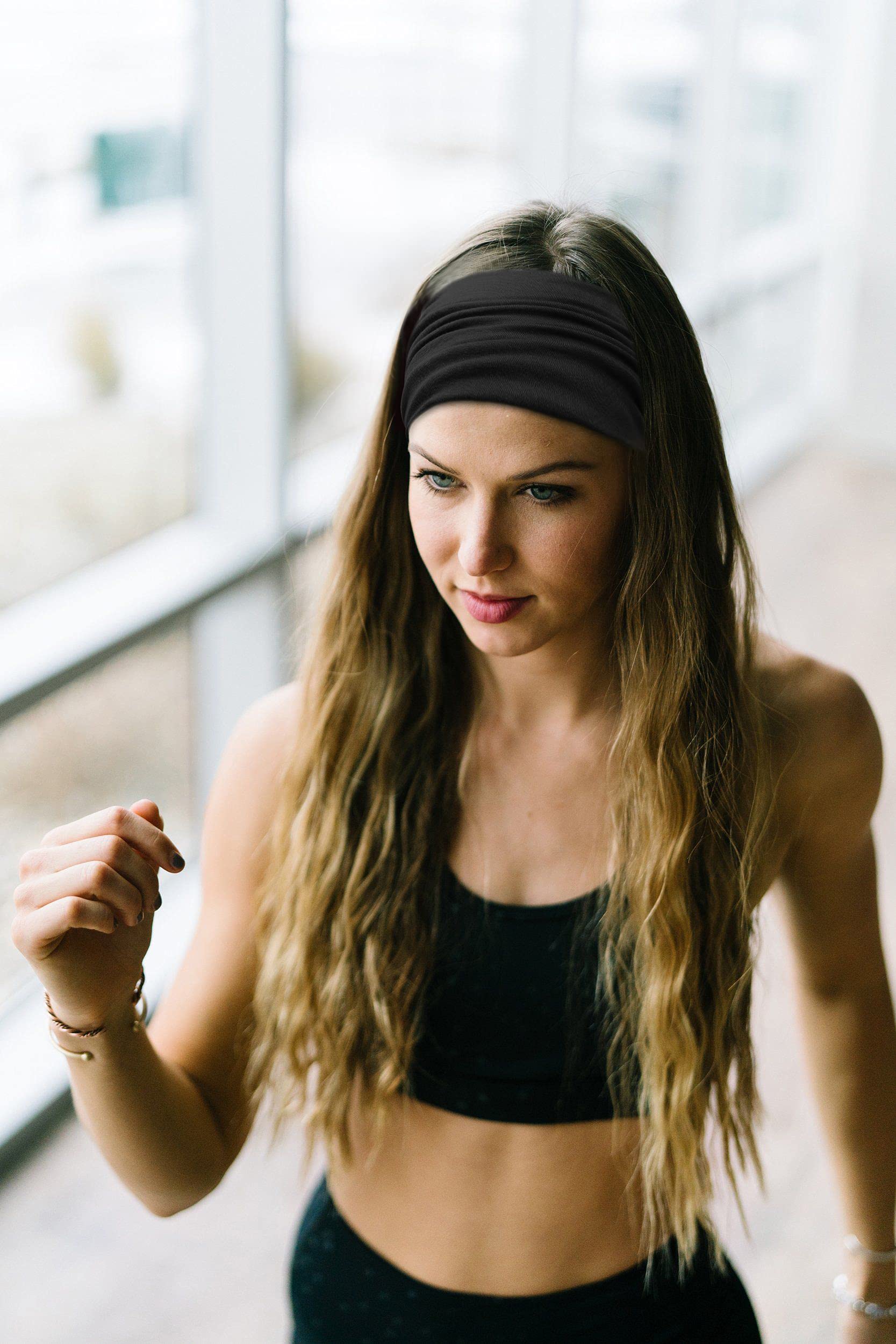 Bandeau Huachi large matière douce, parfait pour sport et maquillage.