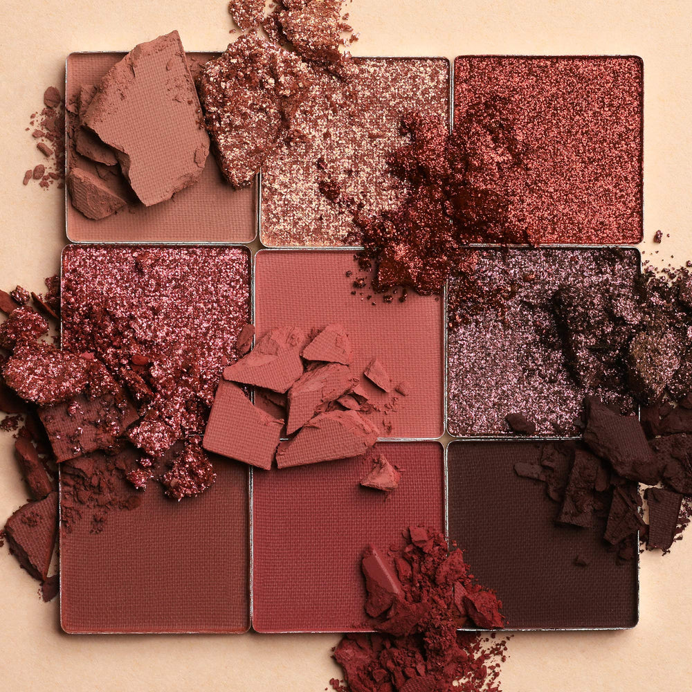 Huda Beauty Ombres Nude échantillons de palette montrant pigmentation et nuances riches.