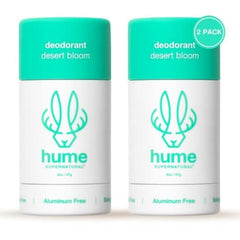Hume Supernatural Roll-On Desert Bloom montre une application claire et sans traces sur la peau.