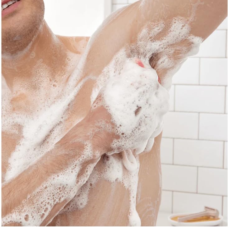 Rituel quotidien Huron: douche fraîche et hydratante.