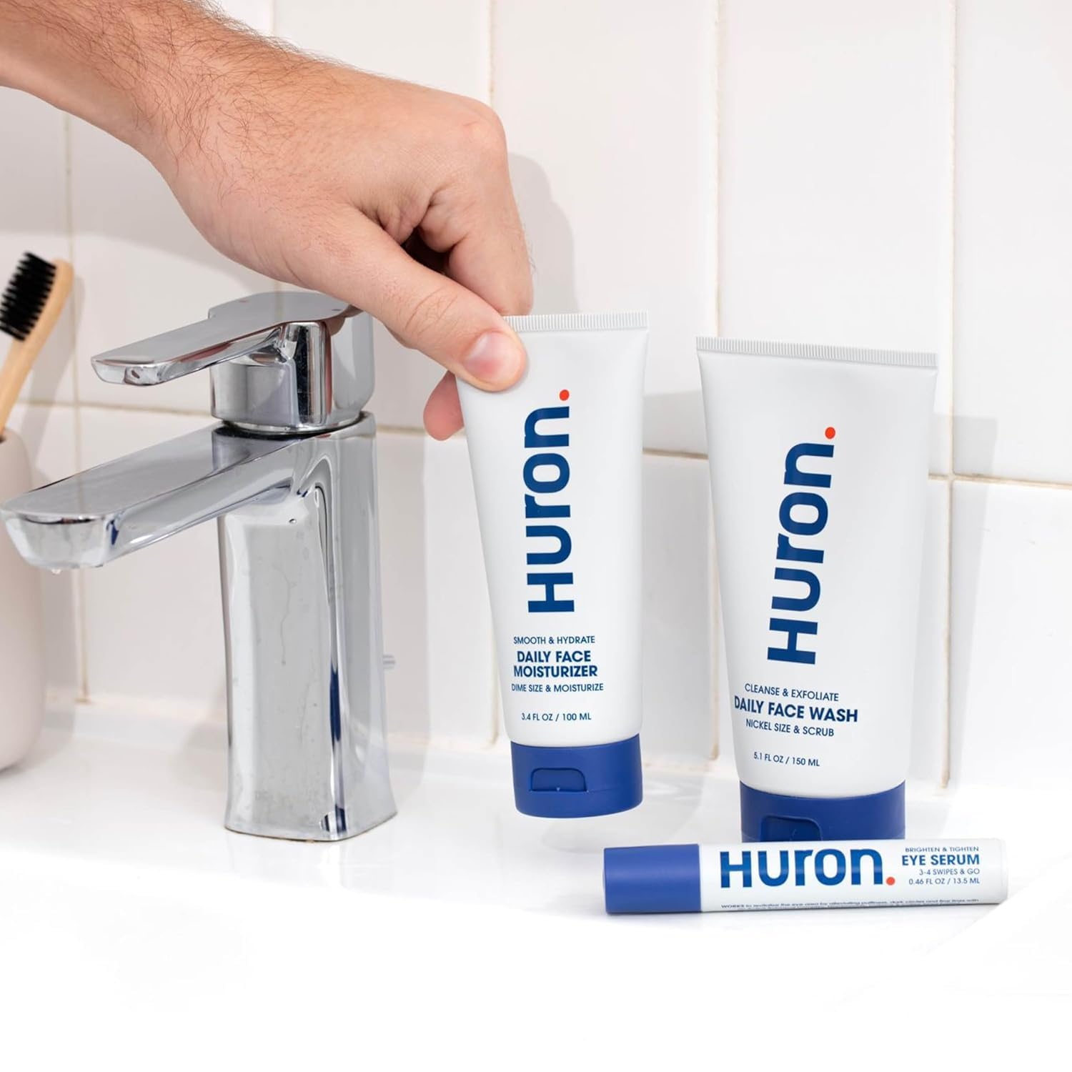 Huron Homme Hydratant Visage : parfum frais et énergie au réveil.