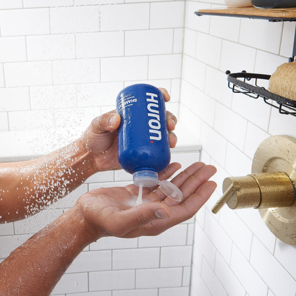 Huron Shampoing Homme - parfum durable et frais qui suit la journée.