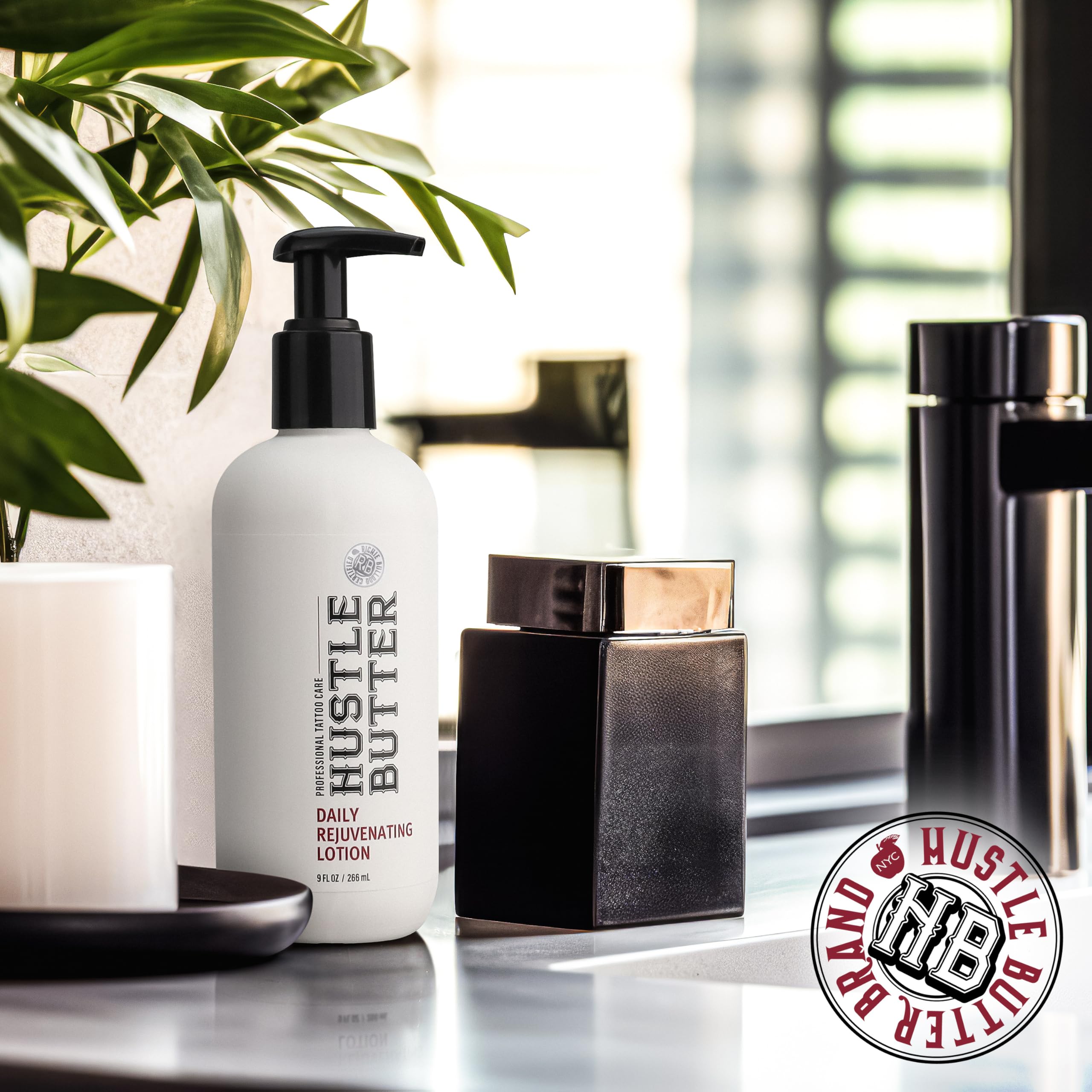 Hustle Butter Deluxe, hydratation quotidienne pour tout le corps et les tatouages.