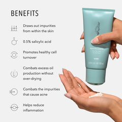 HydroPeptide Nettoyant Purifiant Visage resserre les pores et clarifie le teint.