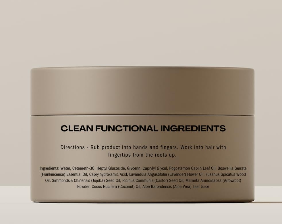 Gel HygieneLab fini mate sur cheveux, look naturel et discret.
