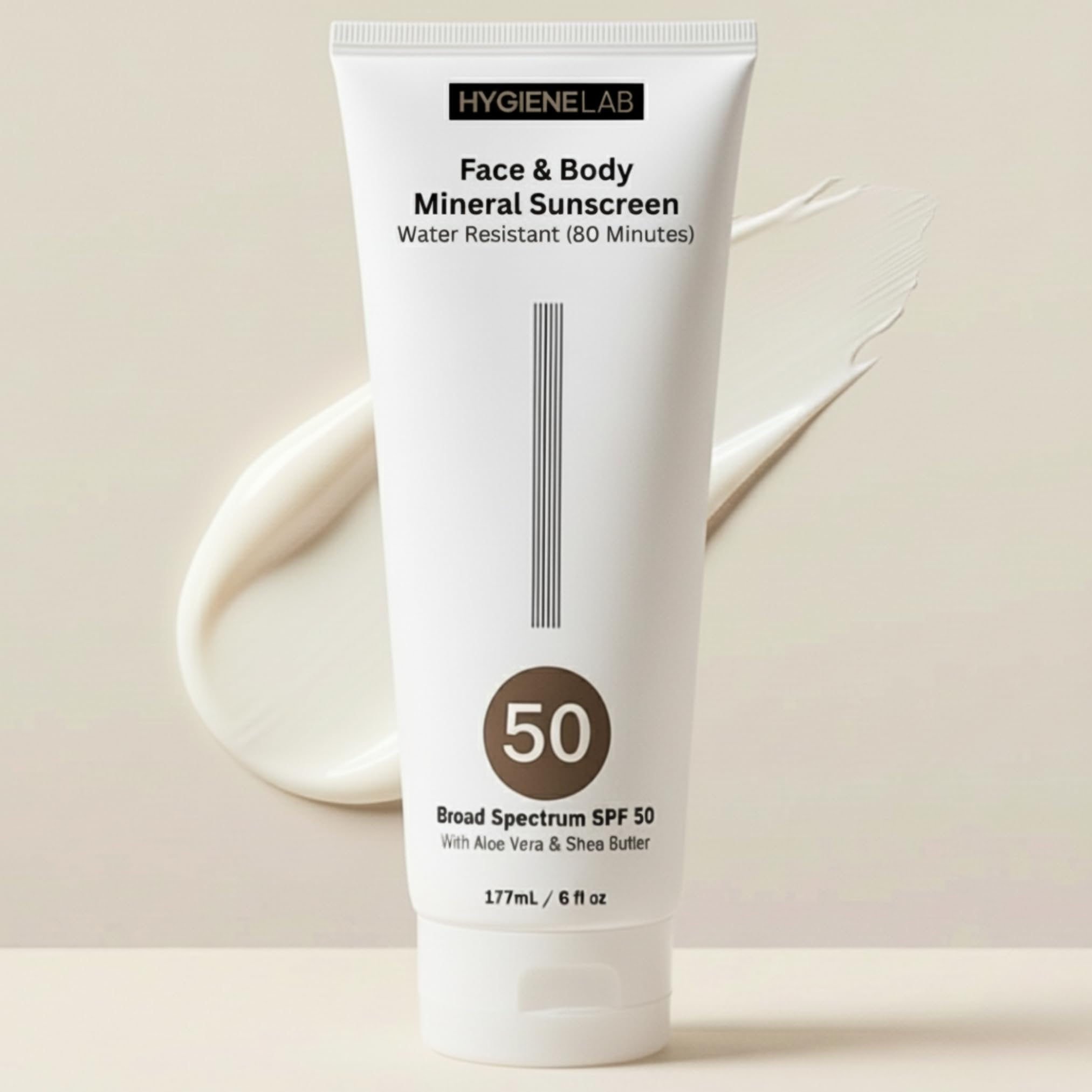 Bouteille HygieneLab Minéral SPF50 offrant une protection quotidienne pour peau sensible.