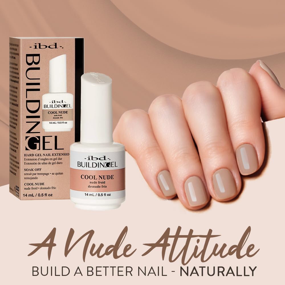 IBD gel teinte Nude-Froid pour un look élégant et discret.