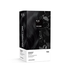 IGK Coloration Permanente 1NA Volcanic – bouteille prête pour une couleur durable.
