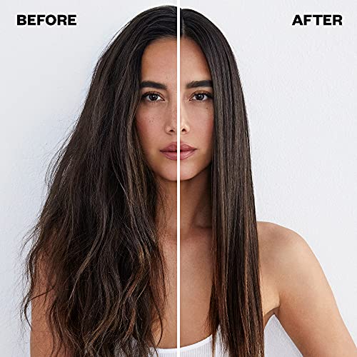 IGK GOOD BEHAVIOR activation thermique illustre l’action du sèche-cheveux sur le baume.