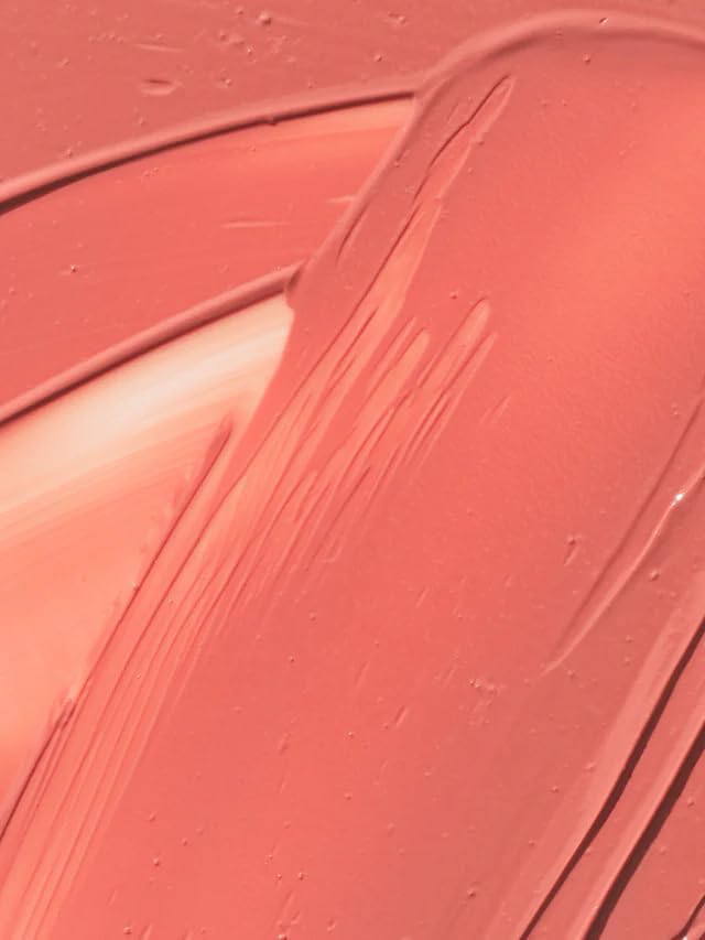ILIA Balmy Tint Hold Me teinte pêche nude pour un look quotidien.