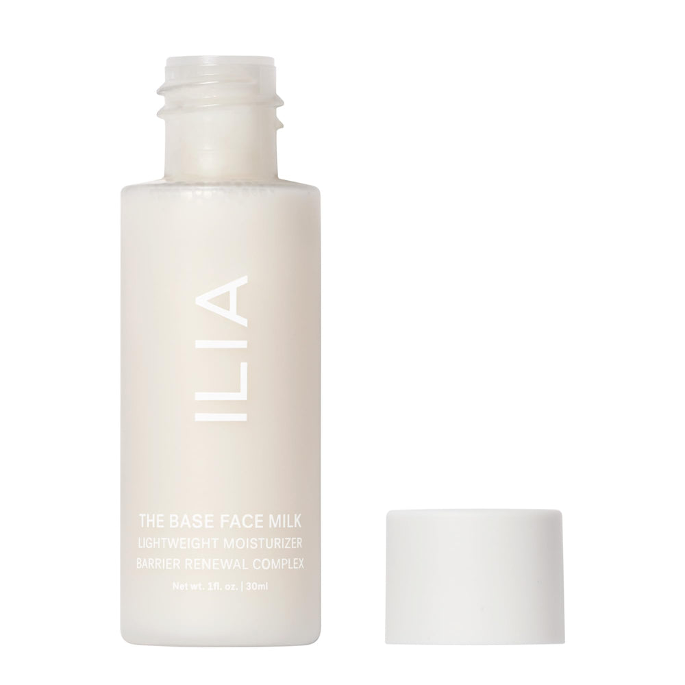 Sans parfum ILIA Base Face Milk Essence adaptée aux peaux sensibles.