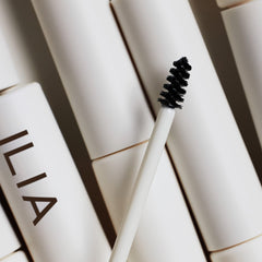 Sourcils plus définis et nets grâce au gel clair In Frame de ILIA.