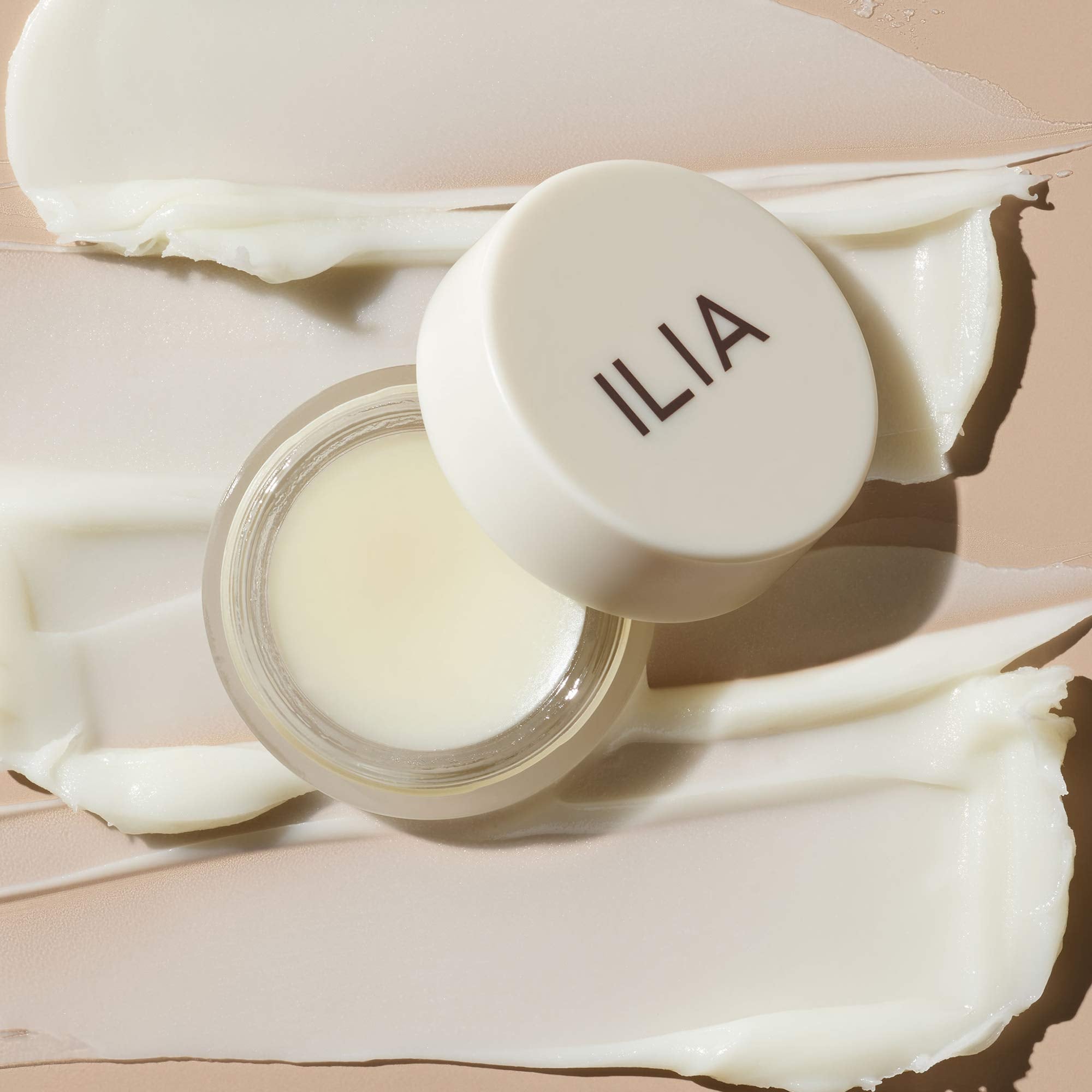 Lip Wrap ILIA exfoliation douce pour lisser les lèvres.
