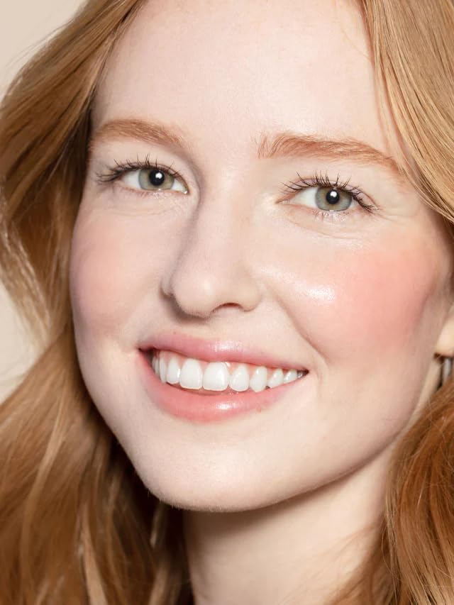 Look naturel lèvres et joues avec ILIA Multi-Stick.