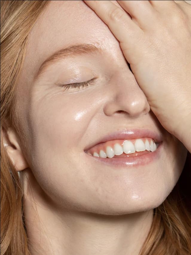 Actifs clés: niacinamide, hyaluronique et squalane végétal, pour hydratation et lissage.
