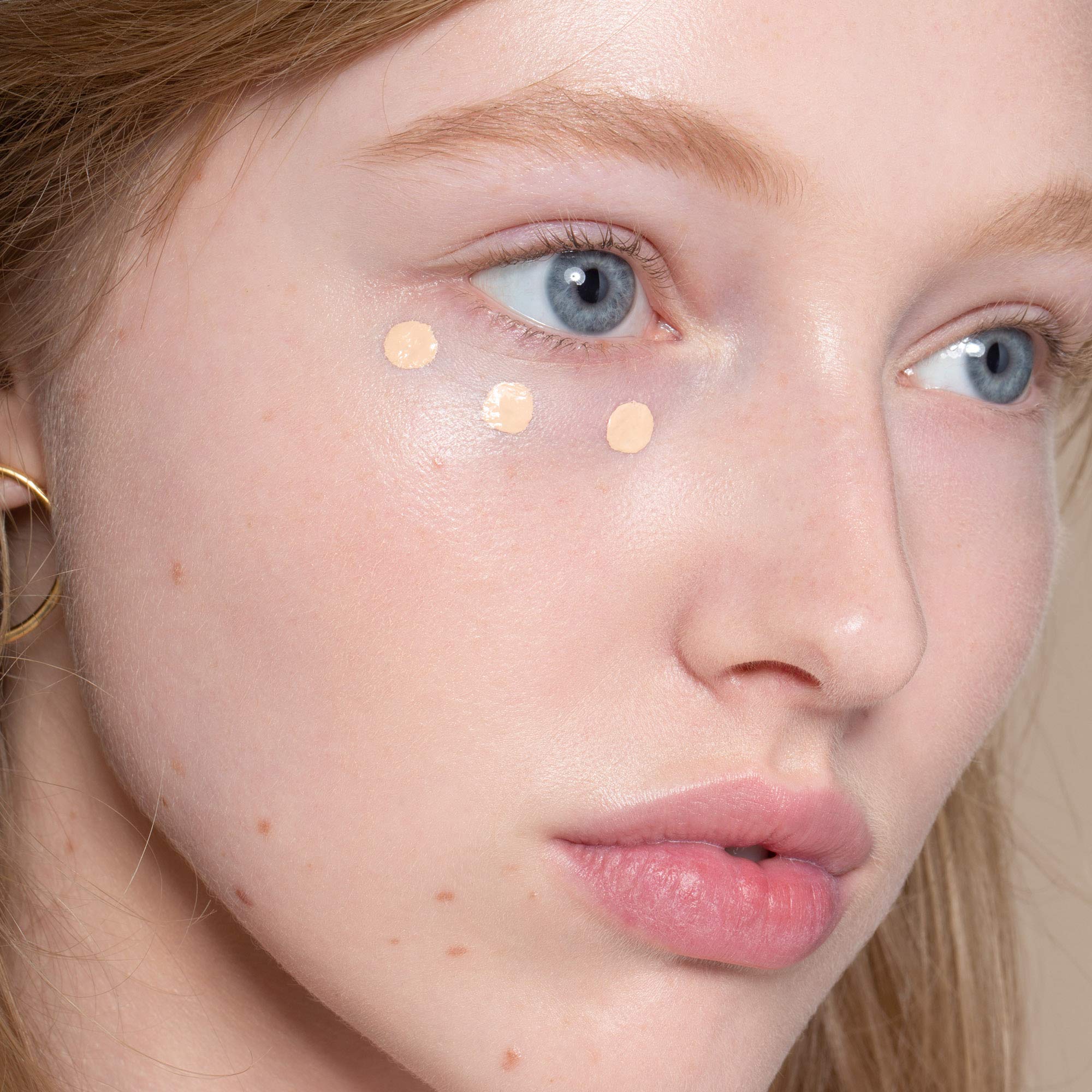 ILIA True Skin Serum Concealer – teinte Arrowroot SC.5 pour sous-tons neutres et très clairs