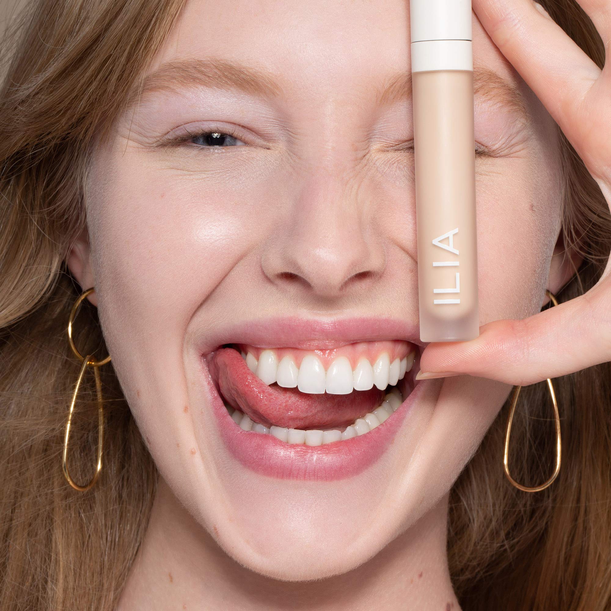 ILIA True Skin Serum Concealer – texture crémeuse sans effort pour ne pas marquer la peau