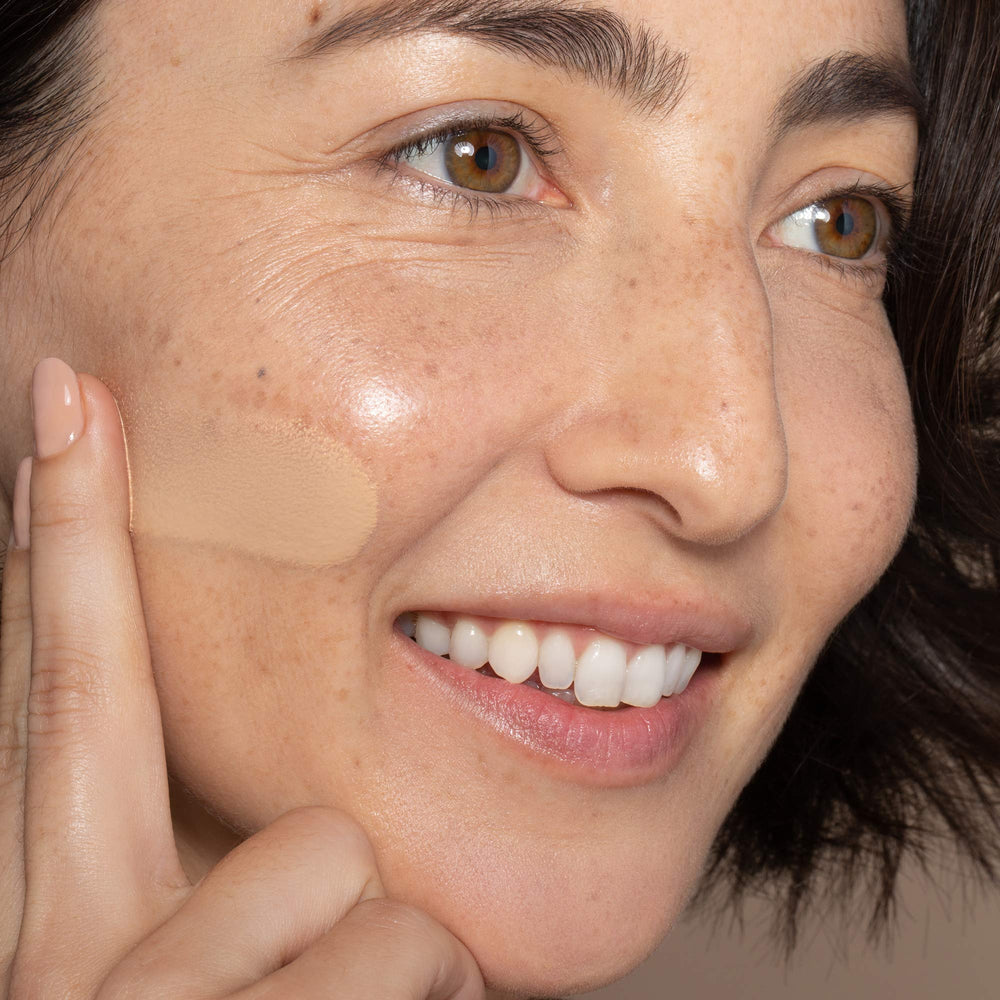Nuancier des teintes ILIA True Skin Serum Foundation pour choisir votre rendu.