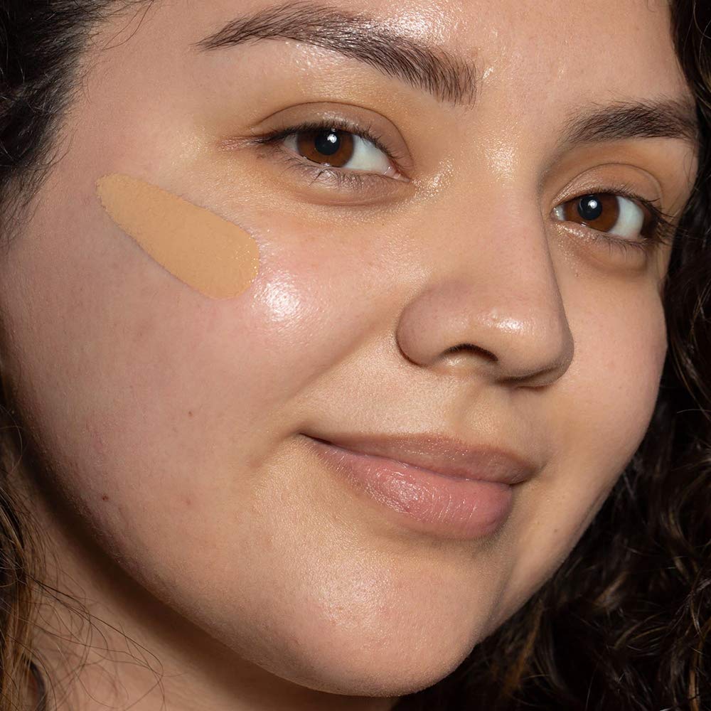 ILIA True Skin Serum Foundation – mélange qui épouse la peau pour un fini homogène.