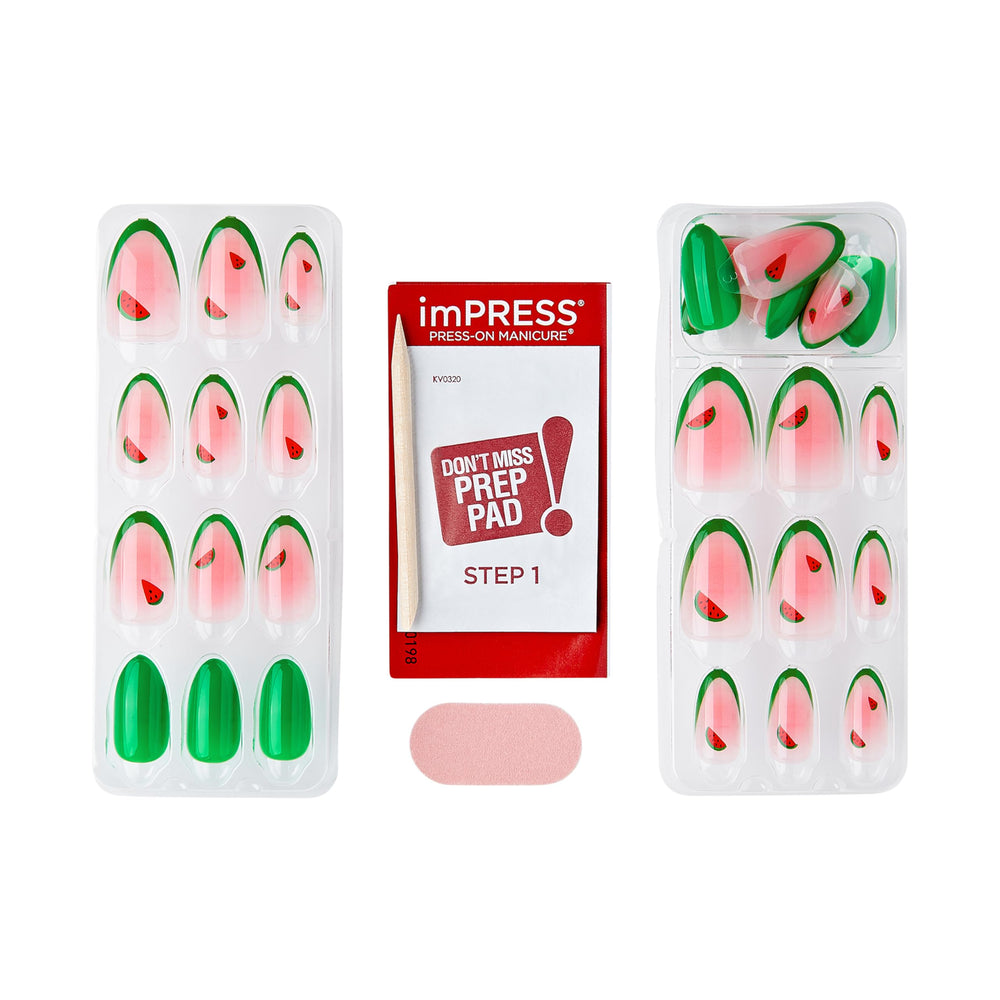 Ongles ImPRESS design pastèque à pointe verte, longueur moyenne, forme amande, tendance.