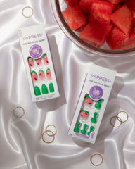 Kit complet ImPRESS : 30 ongles, tampon préparatoire, lime mini et bâtonnet.