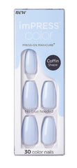 Ongles ImPRESS bleu clair en forme coffin, pose rapide et durable.