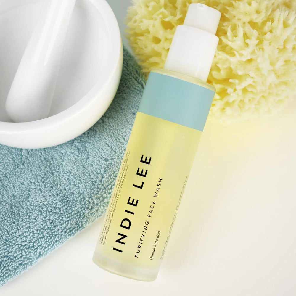 Indie Lee Purifiant Nettoyant Visage: extrait Java Plum purifiant pour peau claire.