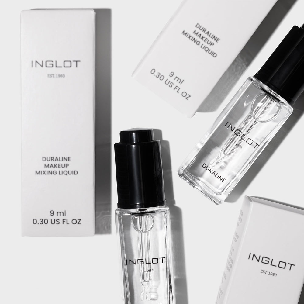 Inglot Duraline permet d'utiliser une ombre comme trait ultra durable.
