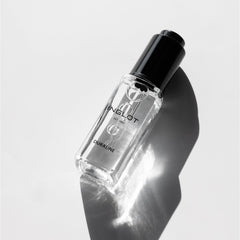 Inglot Duraline transforme les ombres libres en finition longue tenue.