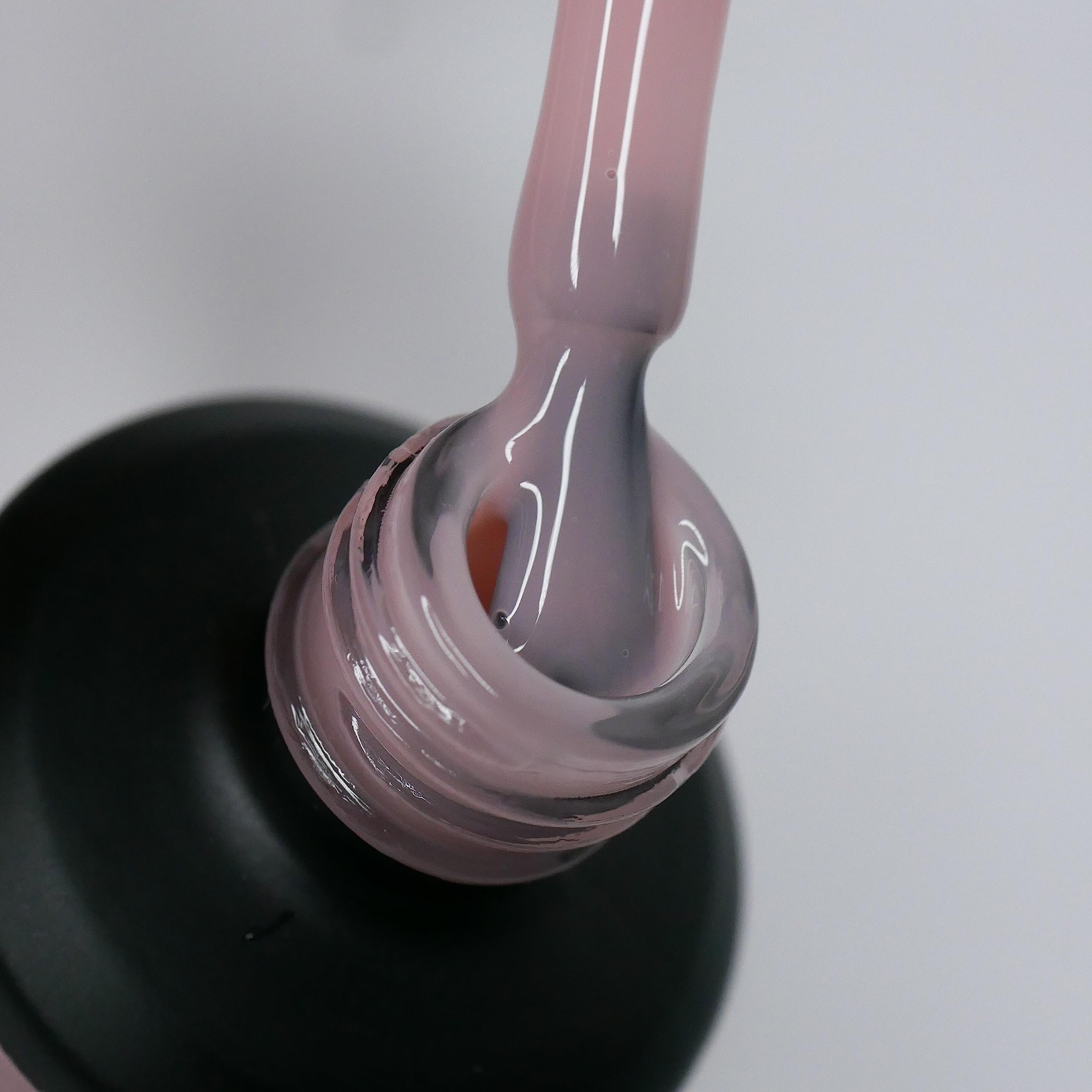 Pigmented Pro Cover Base camouflages nail plate for a smooth canvas