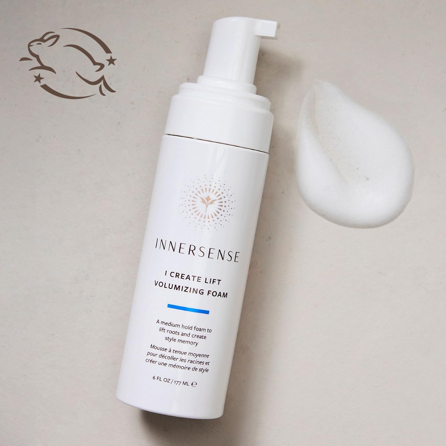 Innersense Lift Mousse Volume, cheveux humides: structure légère pour définir les textures.