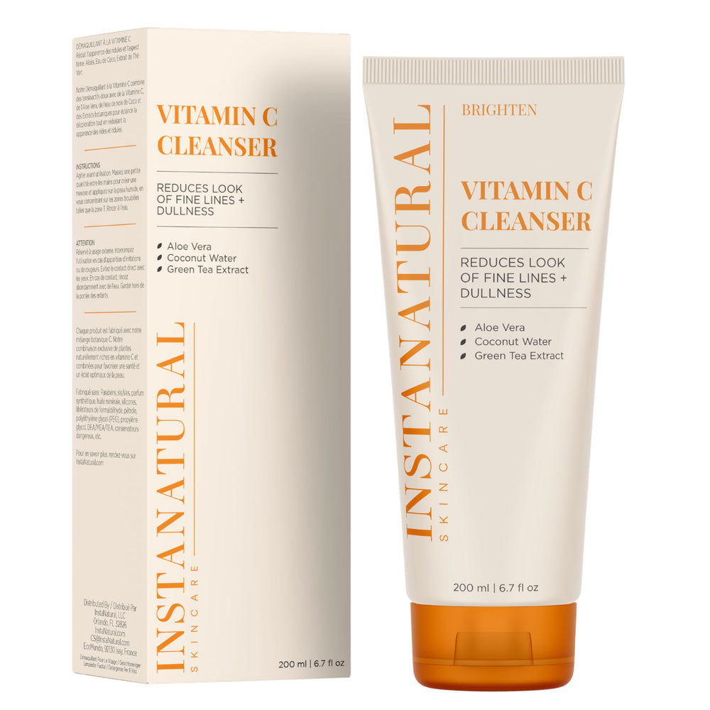 InstaNatural Vitamine C Nettoyant – mousse légère nettoyante pour une peau douce.