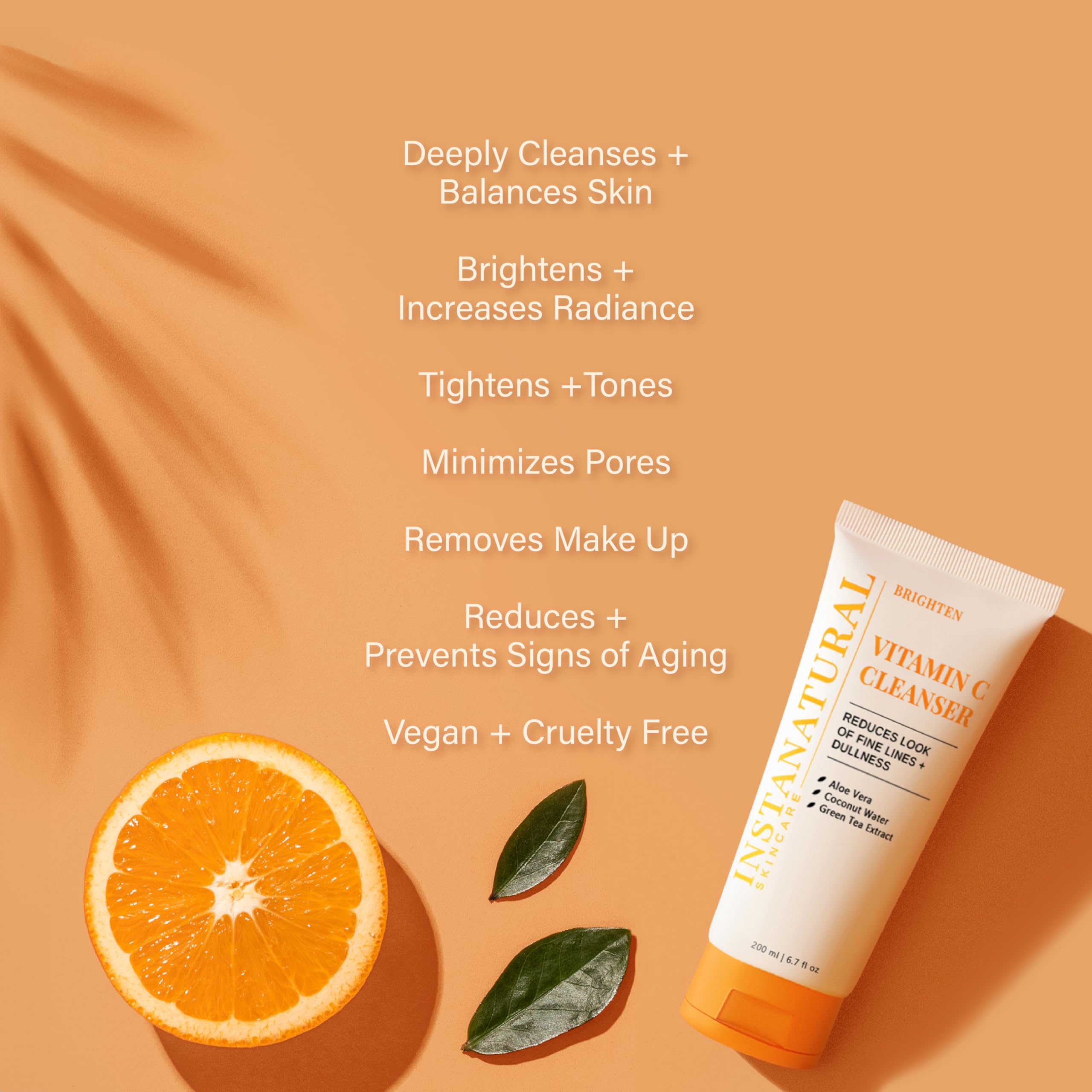 InstaNatural Vitamine C Nettoyant – texture légère qui procure une sensation de fraîcheur.