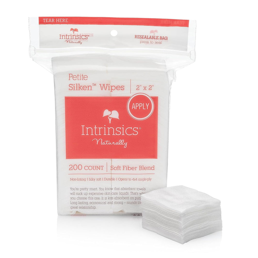 Intrinsics Petite Silken Wipes – pack shot montrant l’ensemble pratique pour spa