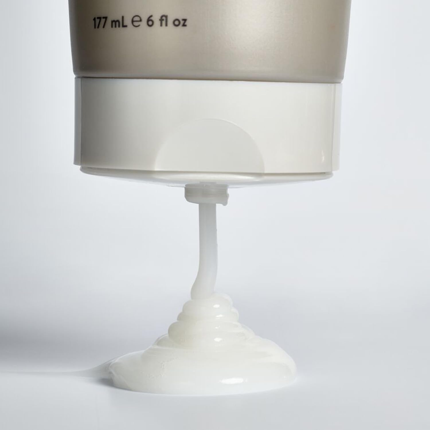 Ion Repair Crème BB Soin Sans Rinçage démêle délicatement les cheveux