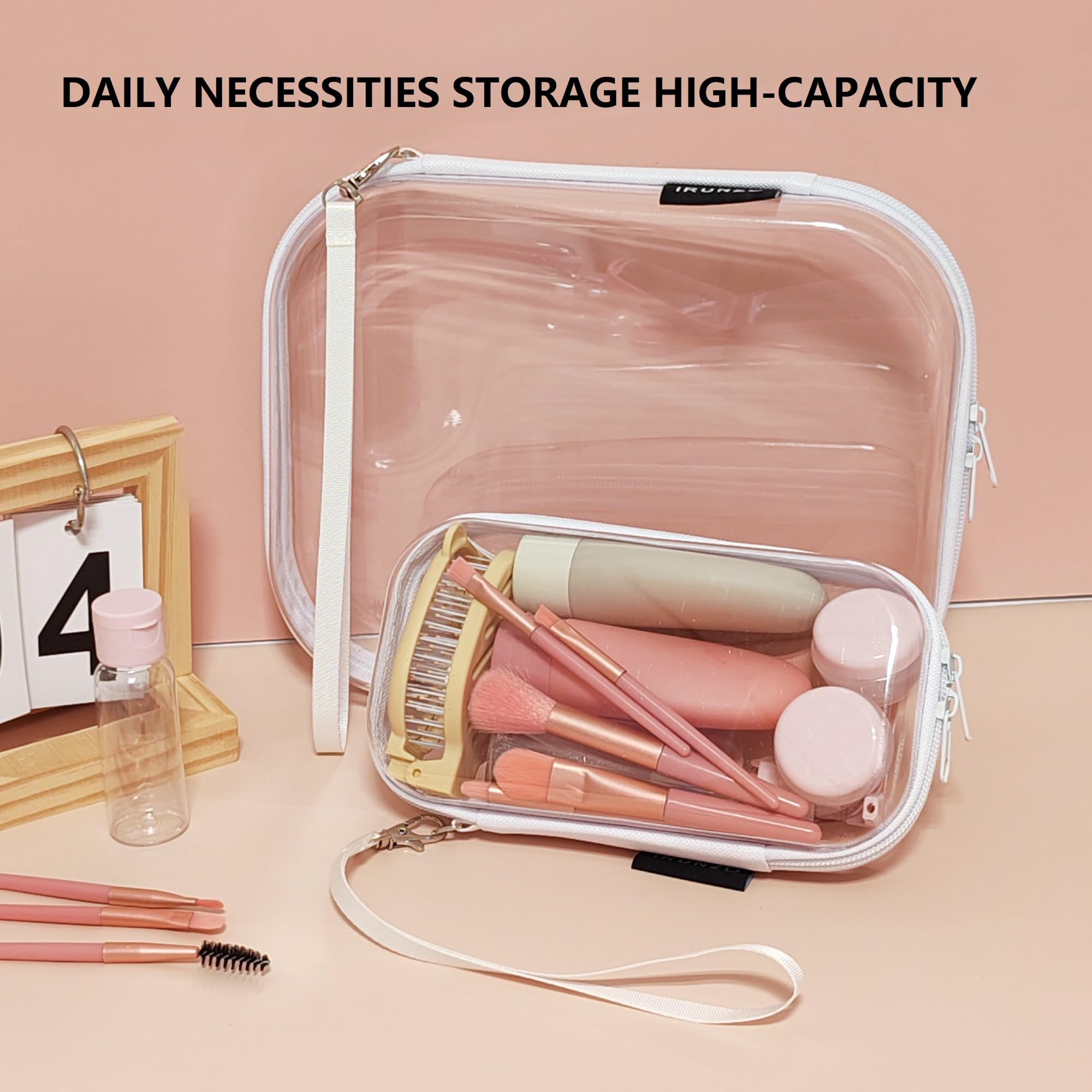 Etui cosmétiques clair iRUNZO pour garder les produits visibles et propres.