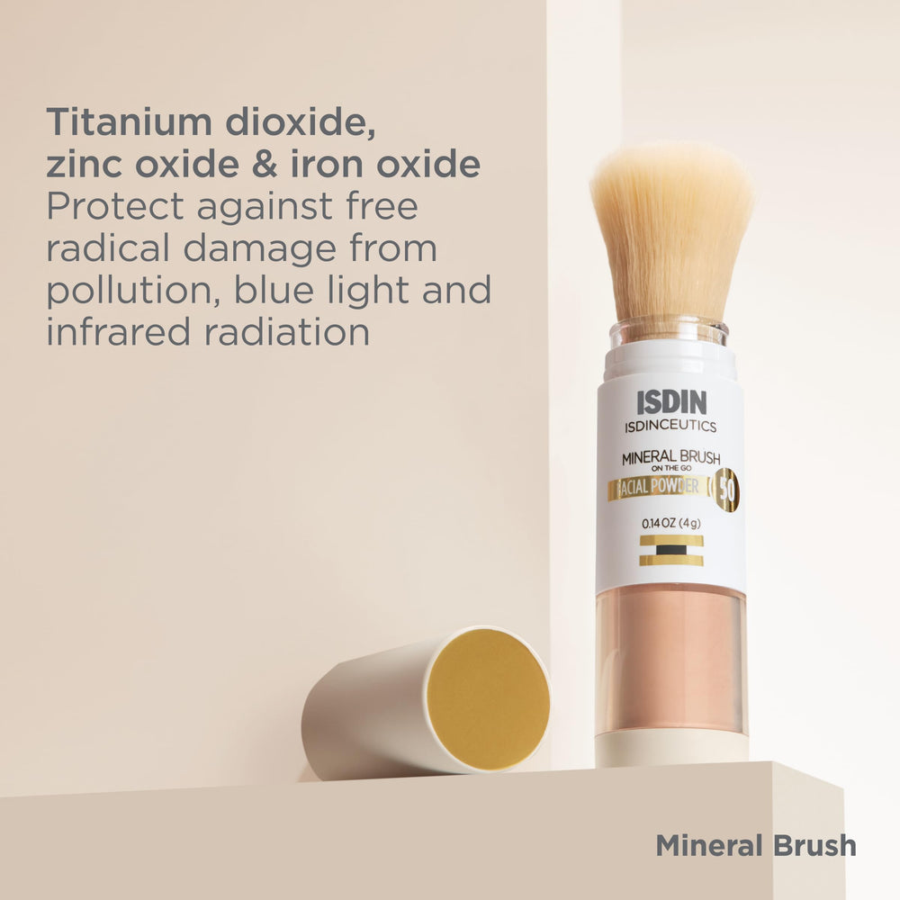 ISDIN Mineral Brush Powder texture légère convient à un teint naturel