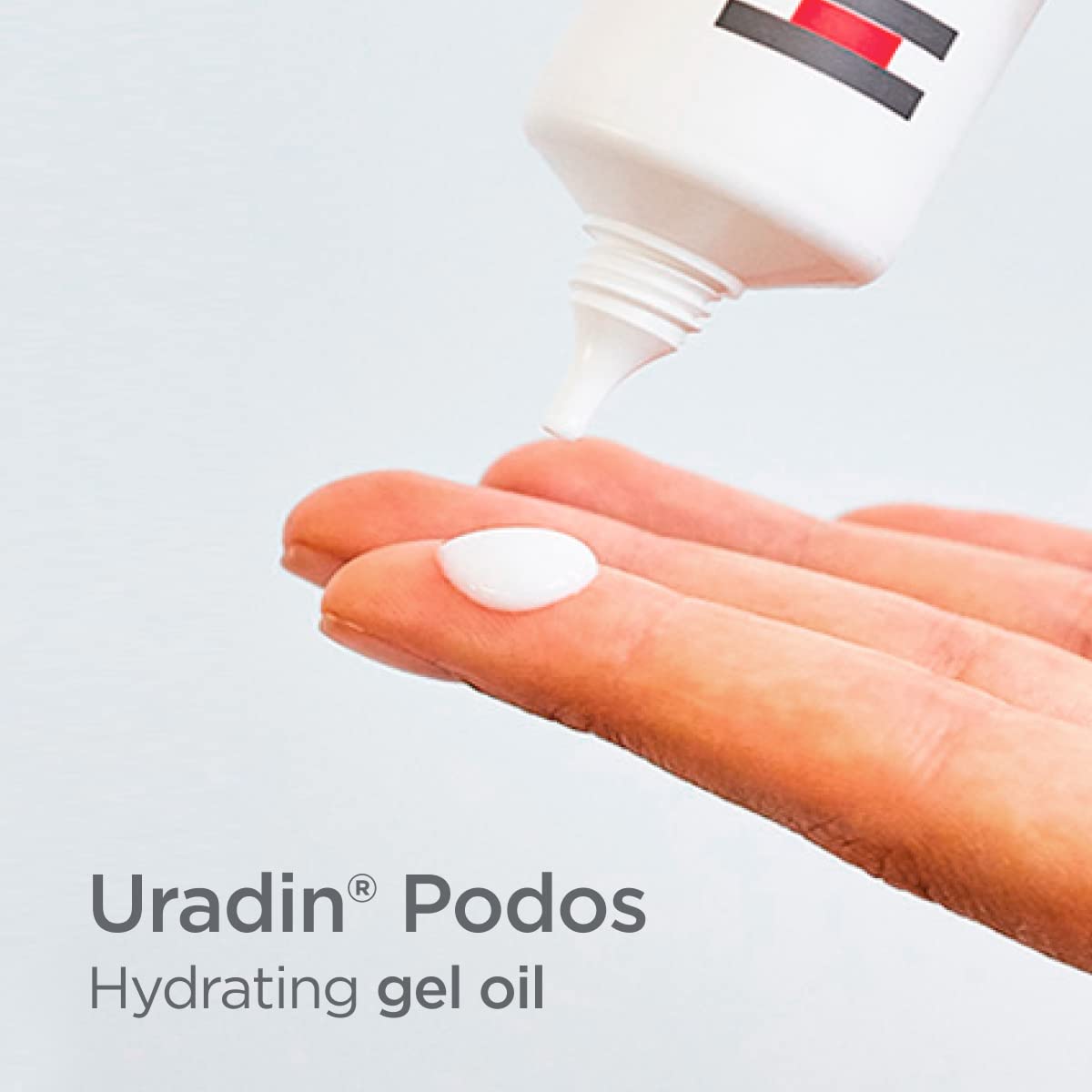 Texture légère et absorption rapide du Gel Uradin Podos sur les pieds.